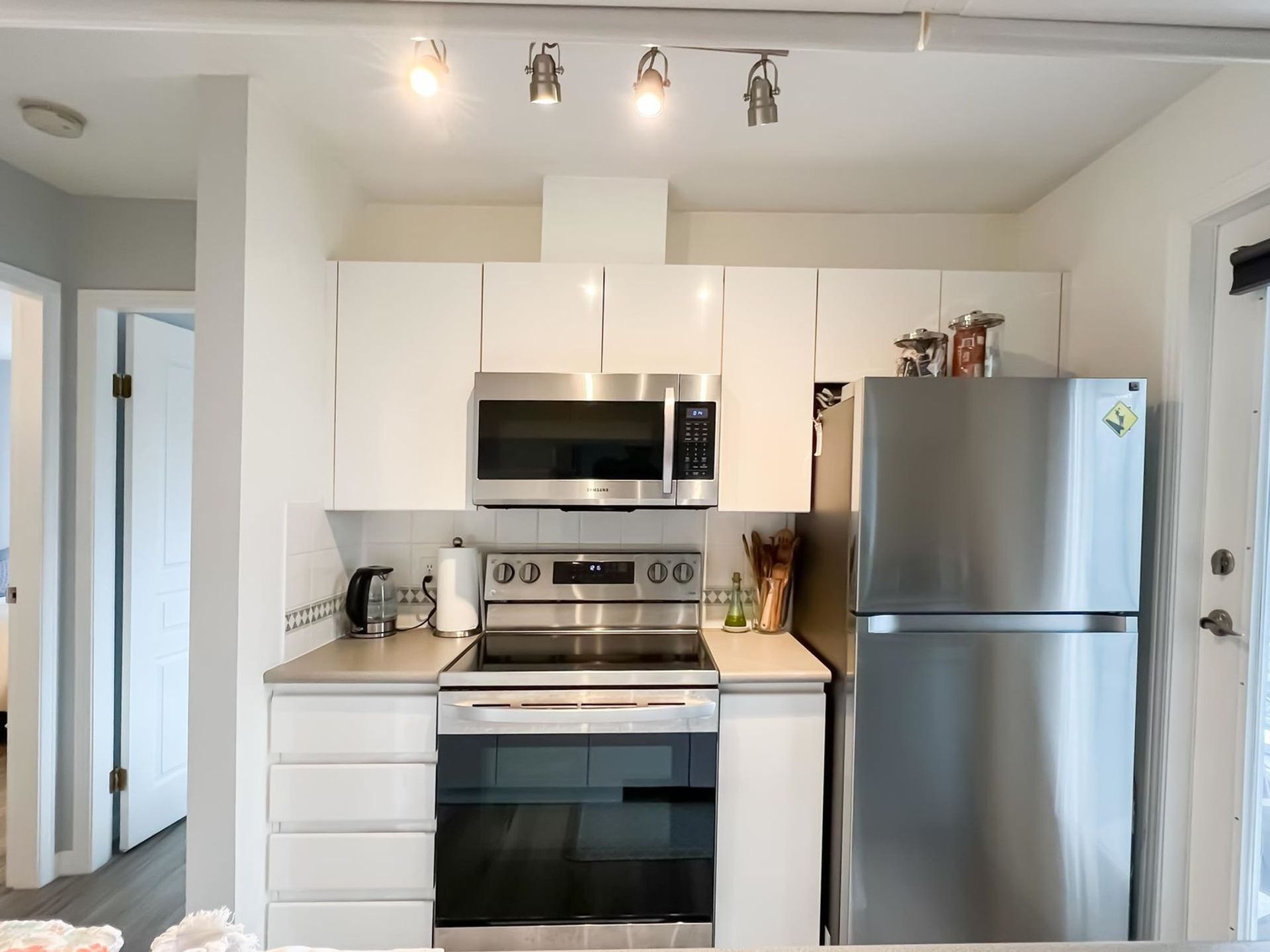 105 - 8450 Jellicoe Street, South Marine, Vancouver East - 8450-jellicoe-street-south-marine-vancouver-east-08