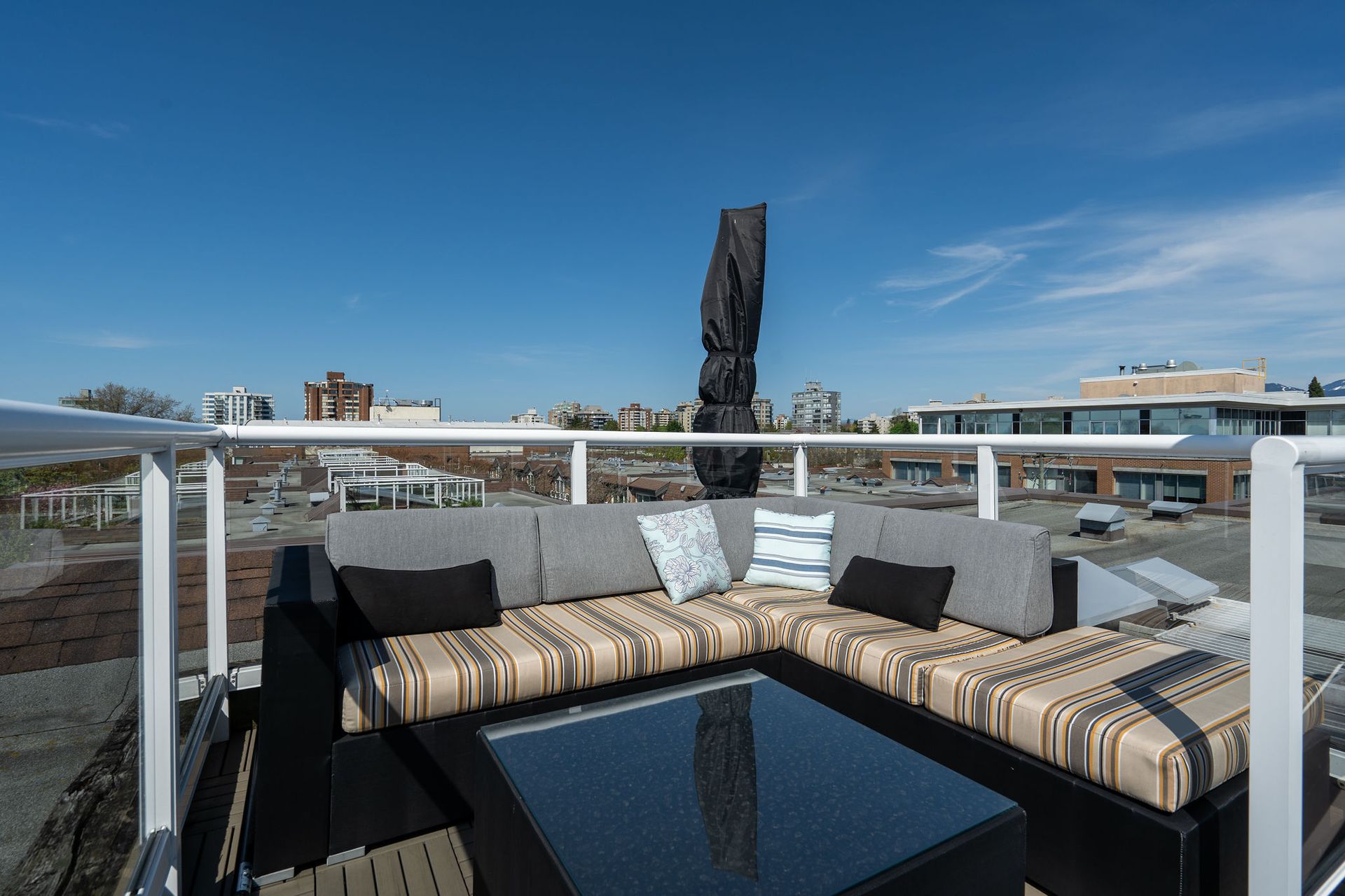 401 - 2071 W 42nd Avenue, Kerrisdale, Vancouver West - 2071w42ndave-41 401 - 2071 W 42nd Avenue, Kerrisdale, Vancouver West - 2071w42ndave-41