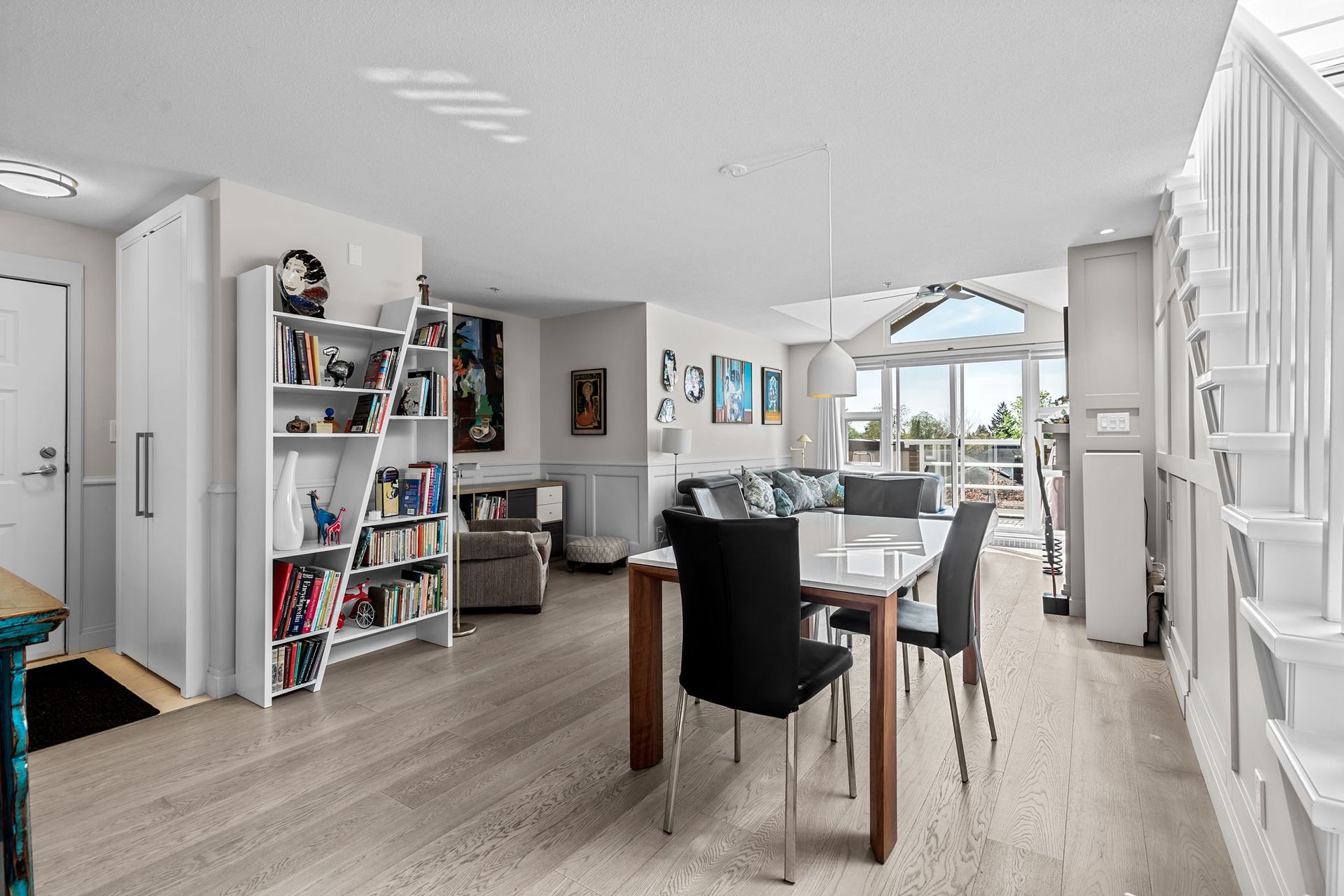 401 - 2071 W 42nd Avenue, Kerrisdale, Vancouver West - 2071w42ndave-5 401 - 2071 W 42nd Avenue, Kerrisdale, Vancouver West - 2071w42ndave-5