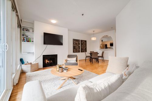 201 - 1924 Comox Street, West End VW, Vancouver West - 1924-comox-street-west-end-vw-vancouver-west-01 thumbnail 201 - 1924 Comox Street, West End VW, Vancouver West - 1924-comox-street-west-end-vw-vancouver-west-01