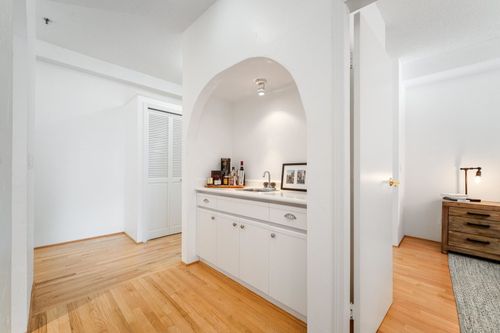 201 - 1924 Comox Street, West End VW, Vancouver West - 1924-comox-street-west-end-vw-vancouver-west-10 thumbnail 201 - 1924 Comox Street, West End VW, Vancouver West - 1924-comox-street-west-end-vw-vancouver-west-10