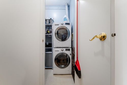 201 - 1924 Comox Street, West End VW, Vancouver West - 1924-comox-street-west-end-vw-vancouver-west-19 thumbnail 201 - 1924 Comox Street, West End VW, Vancouver West - 1924-comox-street-west-end-vw-vancouver-west-19