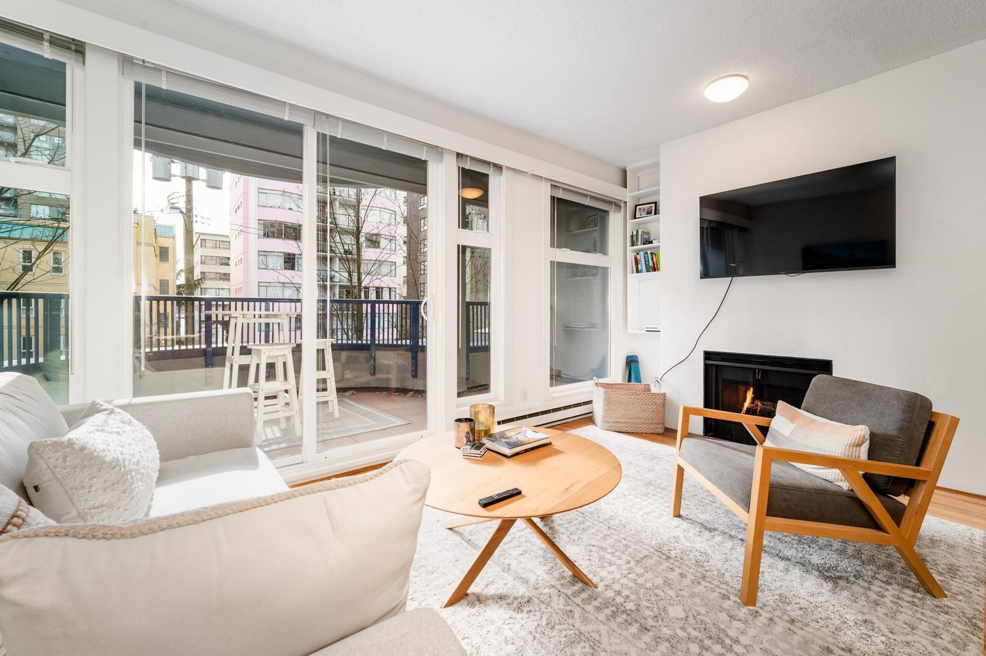 201 - 1924 Comox Street, West End VW, Vancouver West - 1924-comox-street-west-end-vw-vancouver-west-02