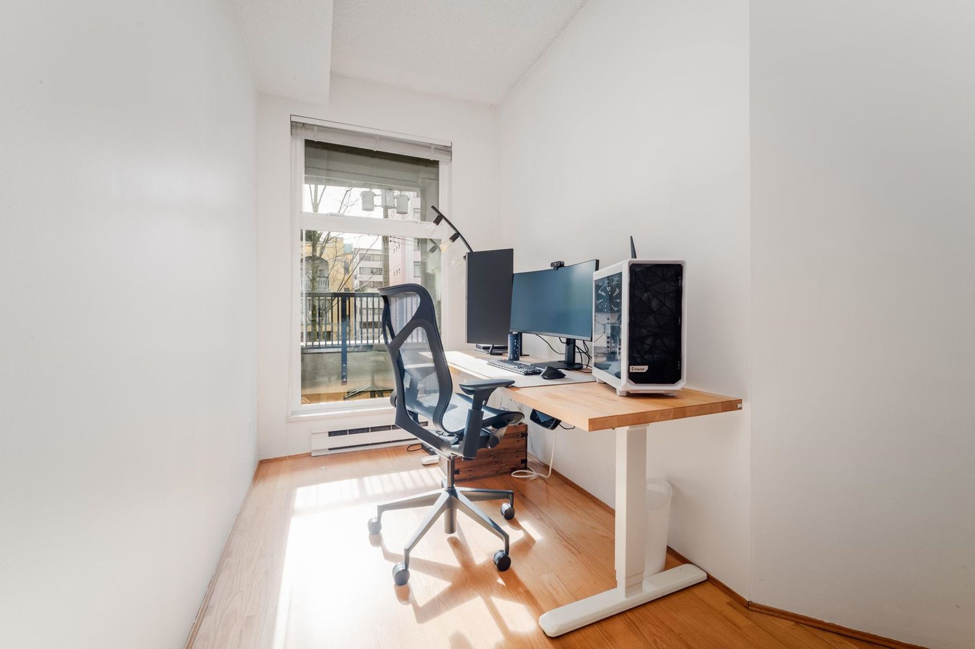 201 - 1924 Comox Street, West End VW, Vancouver West - 1924-comox-street-west-end-vw-vancouver-west-14 201 - 1924 Comox Street, West End VW, Vancouver West - 1924-comox-street-west-end-vw-vancouver-west-14