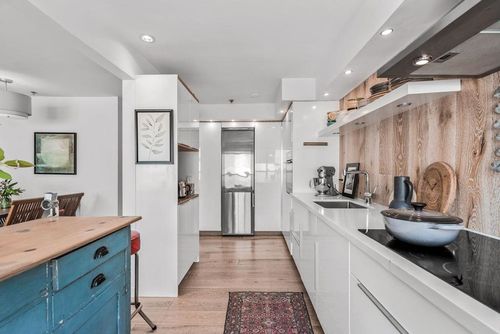 2 - 939 W 7th Avenue, Fairview VW, Vancouver West - 939-w-7th-avenue-fairview-vw-vancouver-west-03 thumbnail 2 - 939 W 7th Avenue, Fairview VW, Vancouver West - 939-w-7th-avenue-fairview-vw-vancouver-west-03