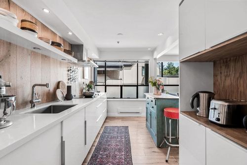 2 - 939 W 7th Avenue, Fairview VW, Vancouver West - 939-w-7th-avenue-fairview-vw-vancouver-west-04 thumbnail 2 - 939 W 7th Avenue, Fairview VW, Vancouver West - 939-w-7th-avenue-fairview-vw-vancouver-west-04