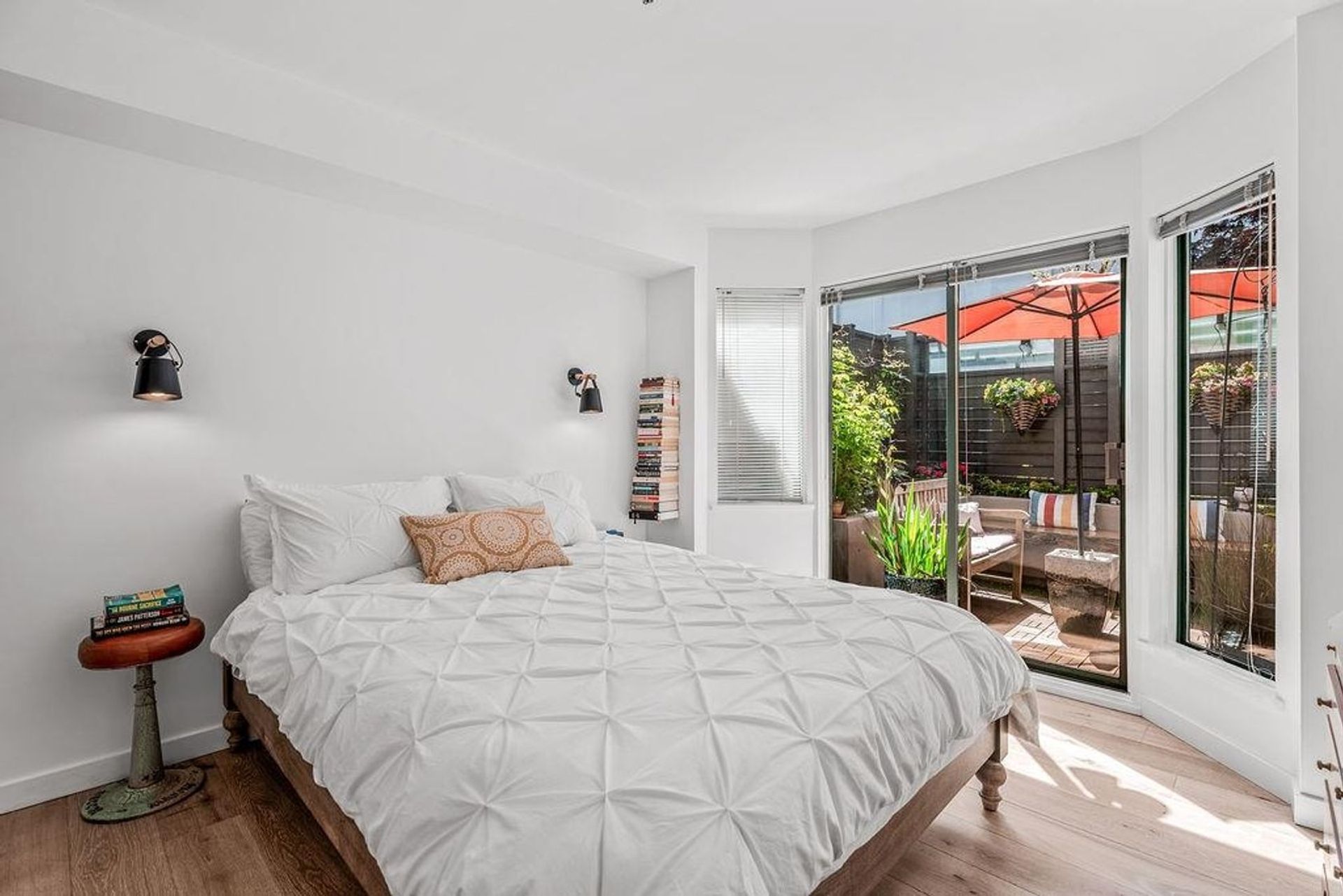 2 - 939 W 7th Avenue, Fairview VW, Vancouver West - 939-w-7th-avenue-fairview-vw-vancouver-west-22 2 - 939 W 7th Avenue, Fairview VW, Vancouver West - 939-w-7th-avenue-fairview-vw-vancouver-west-22