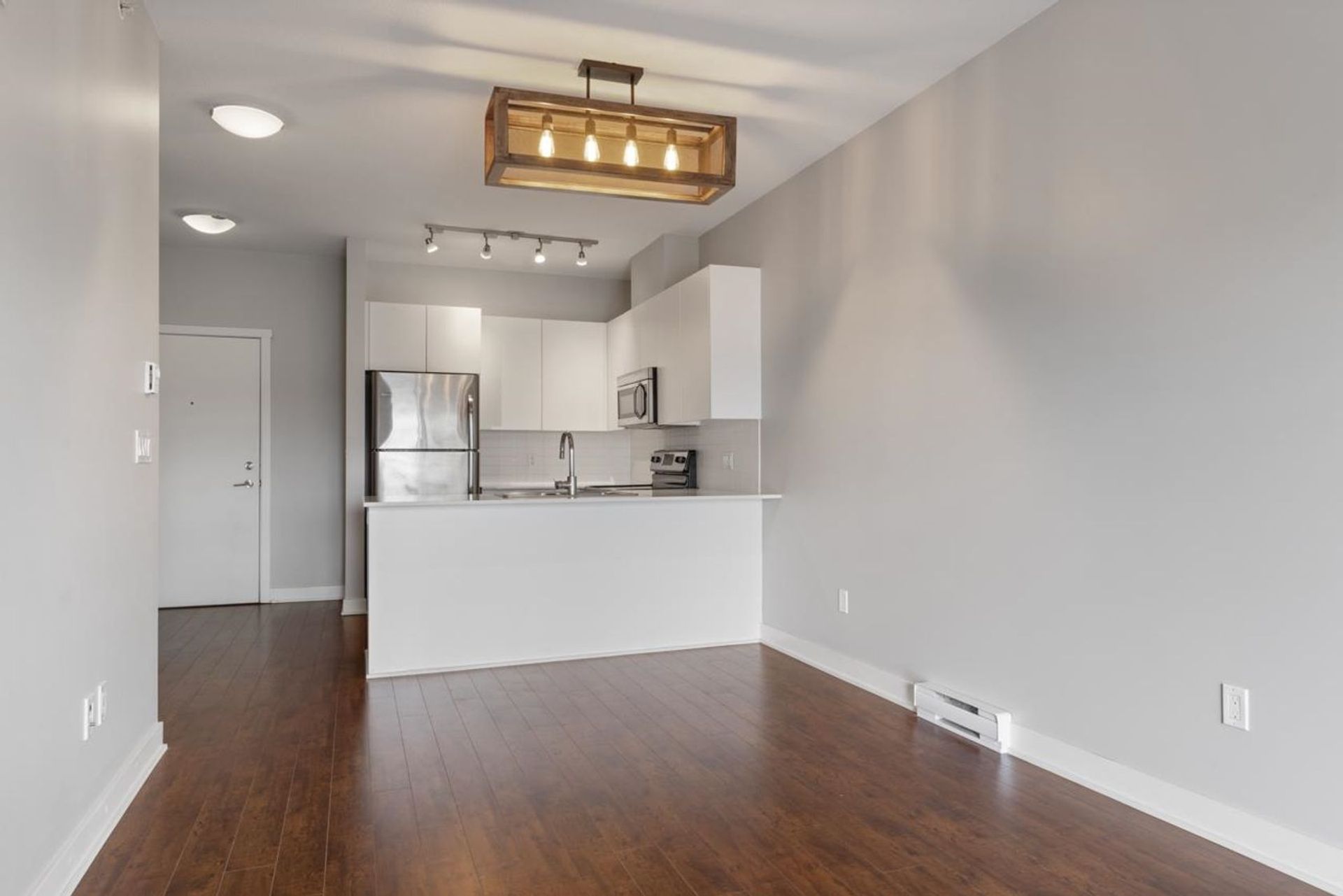 405 - 20460 Douglas Crescent, Langley City, Langley - 20460-douglas-crescent-langley-city-langley-07 405 - 20460 Douglas Crescent, Langley City, Langley - 20460-douglas-crescent-langley-city-langley-07