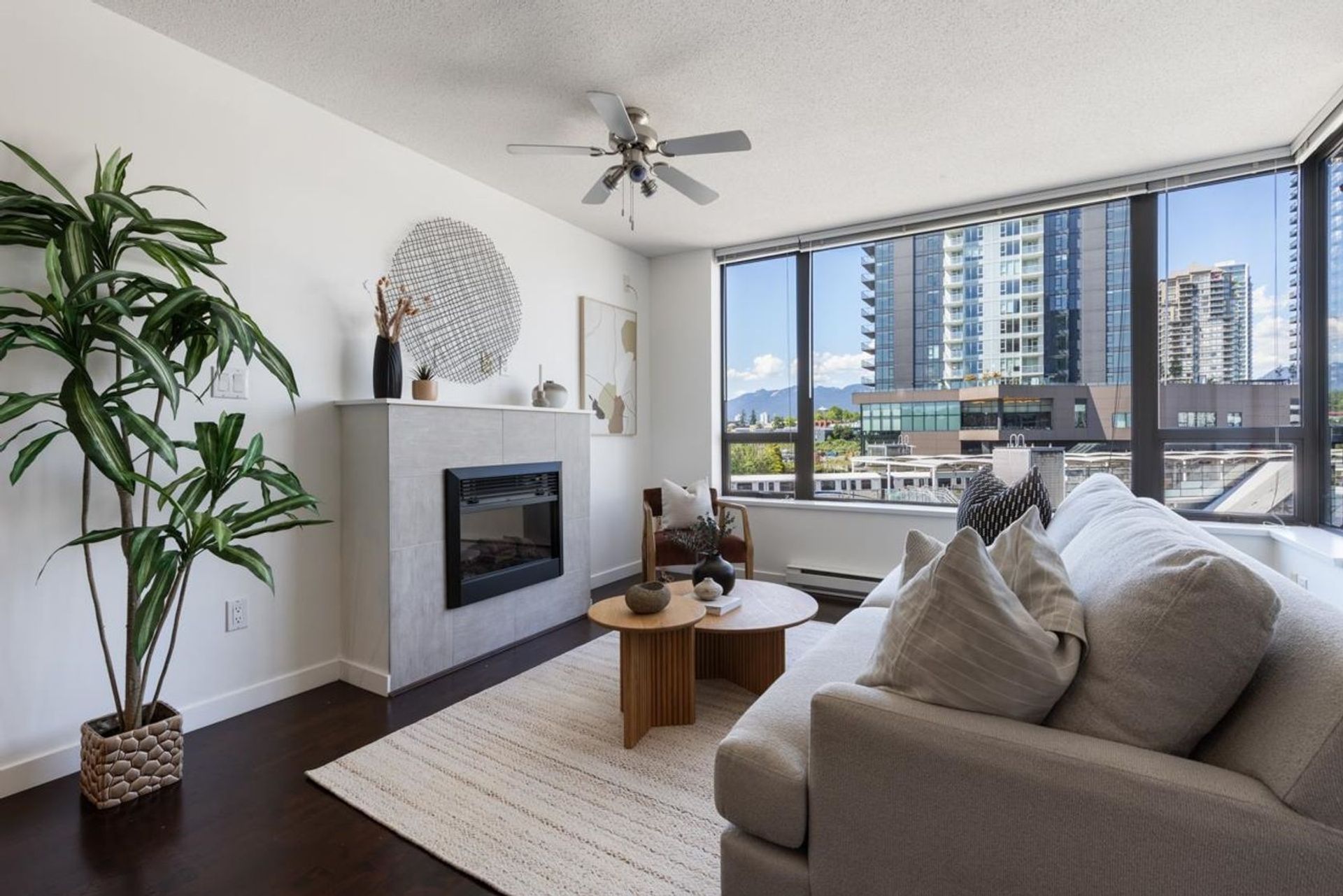 703 - 4118 Dawson Street, Brentwood Park, Burnaby North - 4118-dawson-street-brentwood-park-burnaby-north-02 703 - 4118 Dawson Street, Brentwood Park, Burnaby North - 4118-dawson-street-brentwood-park-burnaby-north-02