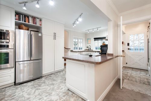 2007 Panorama Drive, Deep Cove, North Vancouver - 2007-panorama-drive-deep-cove-north-vancouver-07