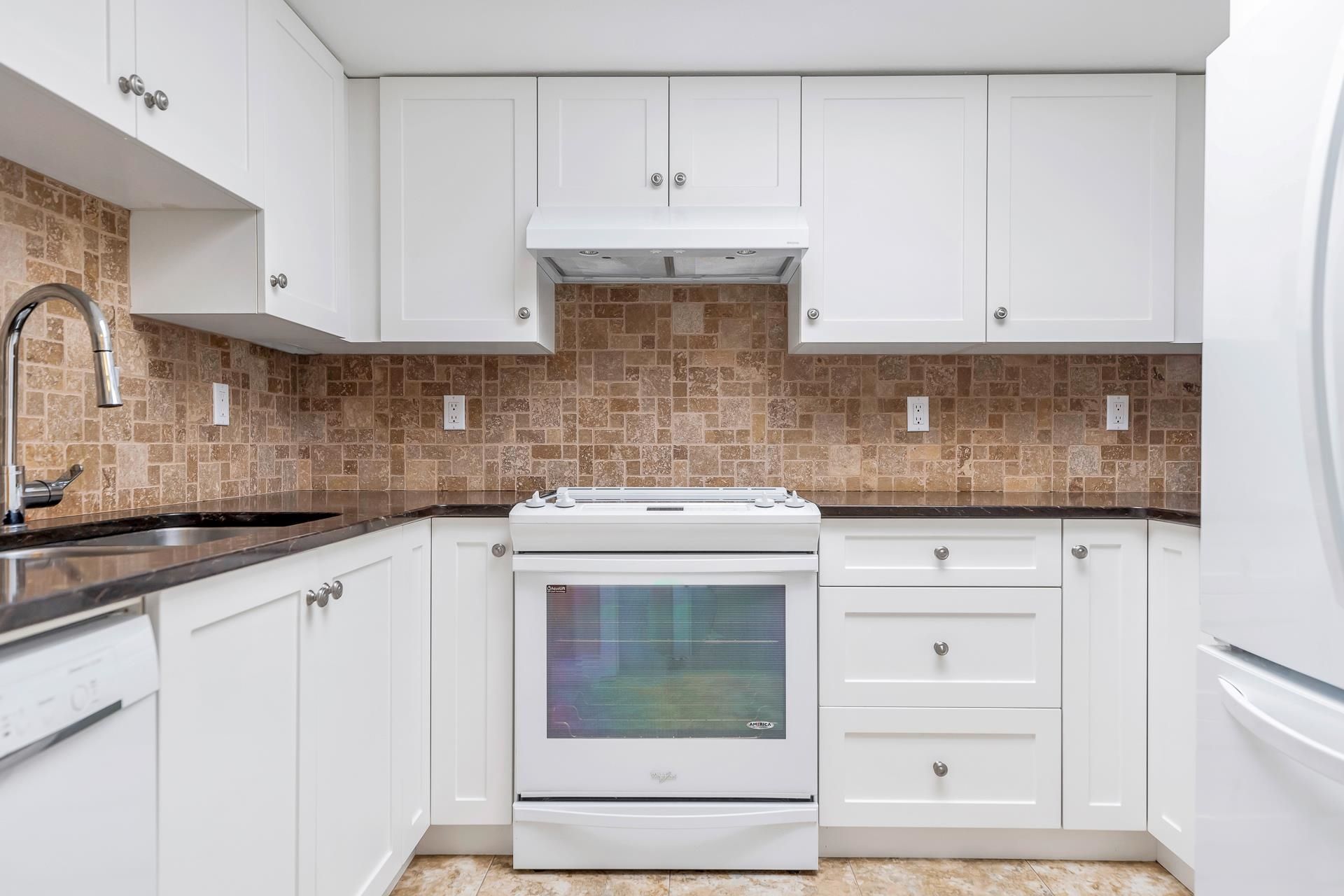 602 - 200 Newport Drive, North Shore Pt Moody, Port Moody - 200-newport-drive-north-shore-pt-moody-port-moody-09