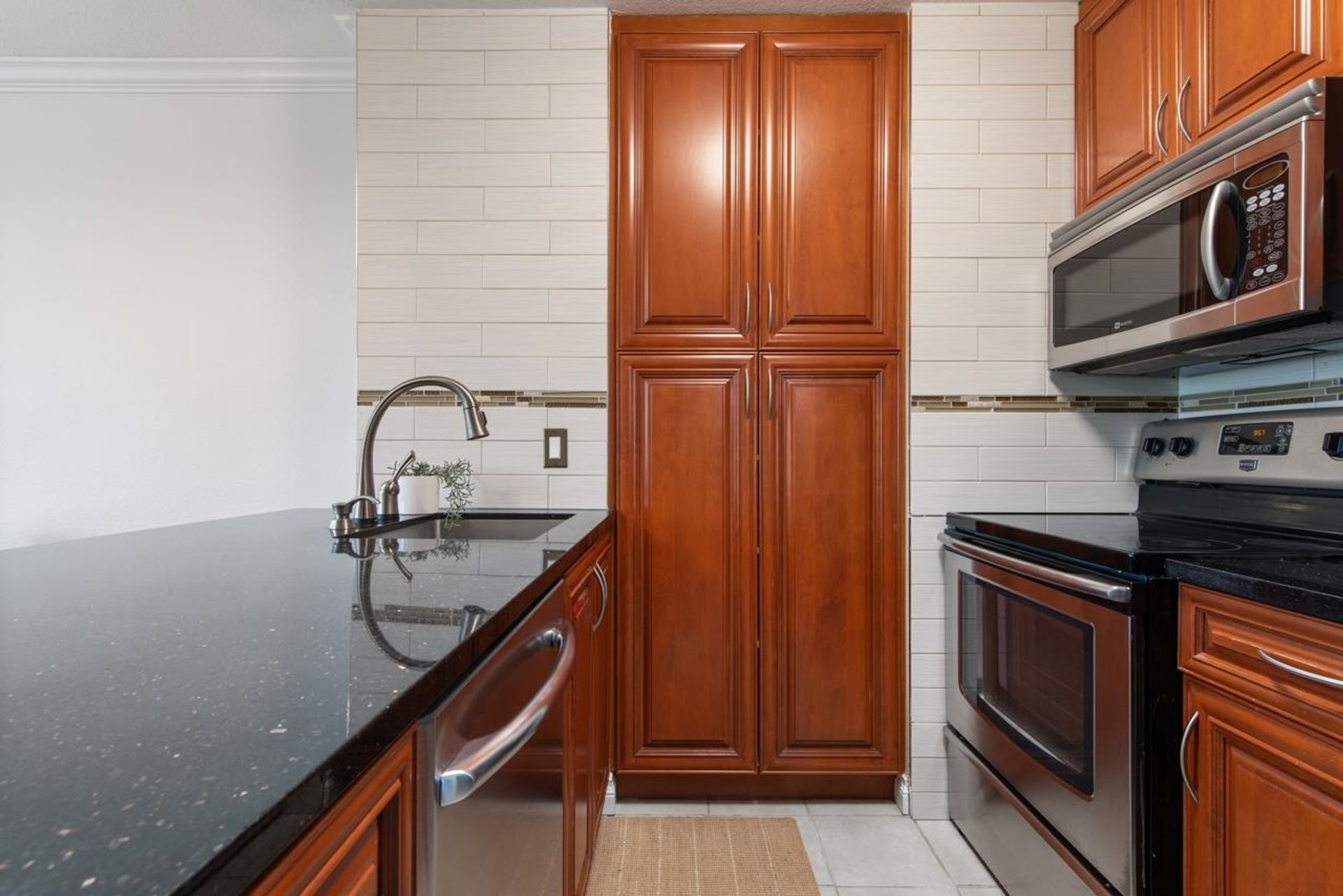 407 - 1330 Burrard Street, Downtown VW, Vancouver West - 1330-burrard-street-downtown-vw-vancouver-west-10