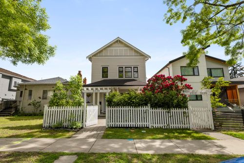 2224 E 10th Avenue, Grandview Woodland, Vancouver East - 2224-e-10th-avenue-grandview-woodland-vancouver-east-02