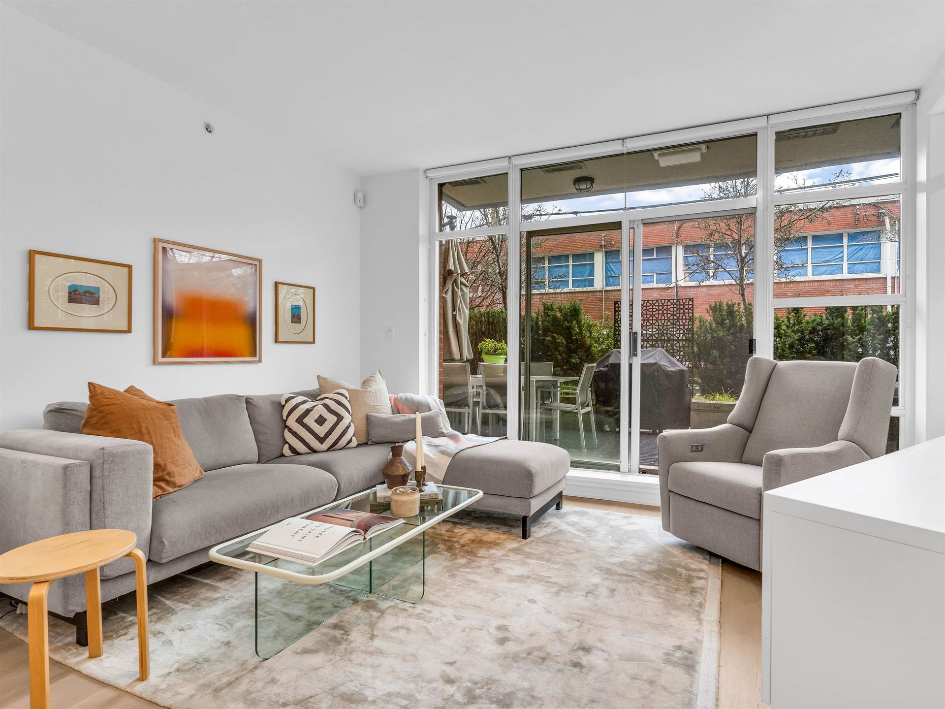 201 - 298 E 11th Avenue, Mount Pleasant VE, Vancouver East - 298-e-11th-avenue-mount-pleasant-ve-vancouver-east-02