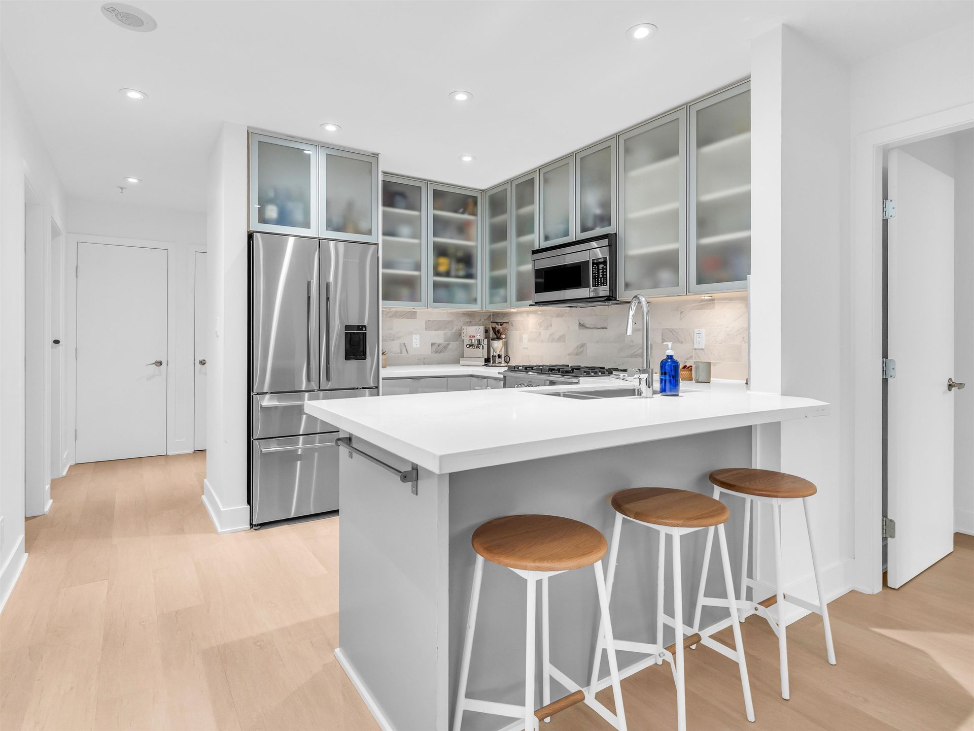 201 - 298 E 11th Avenue, Mount Pleasant VE, Vancouver East - 298-e-11th-avenue-mount-pleasant-ve-vancouver-east-11-1