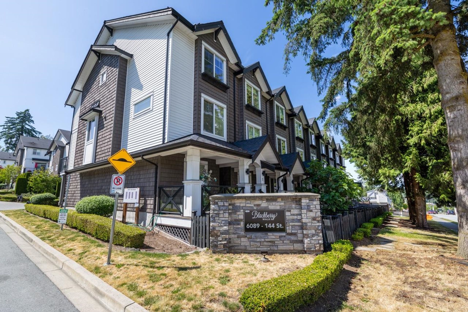 2 - 6089 144 Street, Sullivan Station, Surrey - 6089-144-street-sullivan-station-surrey-30 2 - 6089 144 Street, Sullivan Station, Surrey - 6089-144-street-sullivan-station-surrey-30