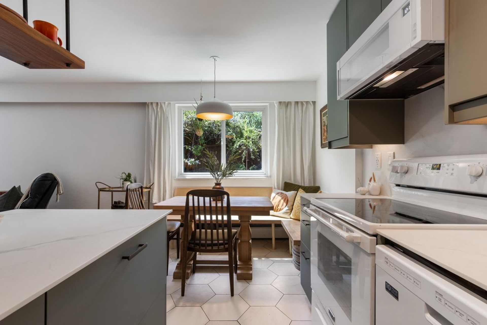 209 - 711 E 6th Avenue, Mount Pleasant VE, Vancouver East - 711-e-6th-avenue-mount-pleasant-ve-vancouver-east-03