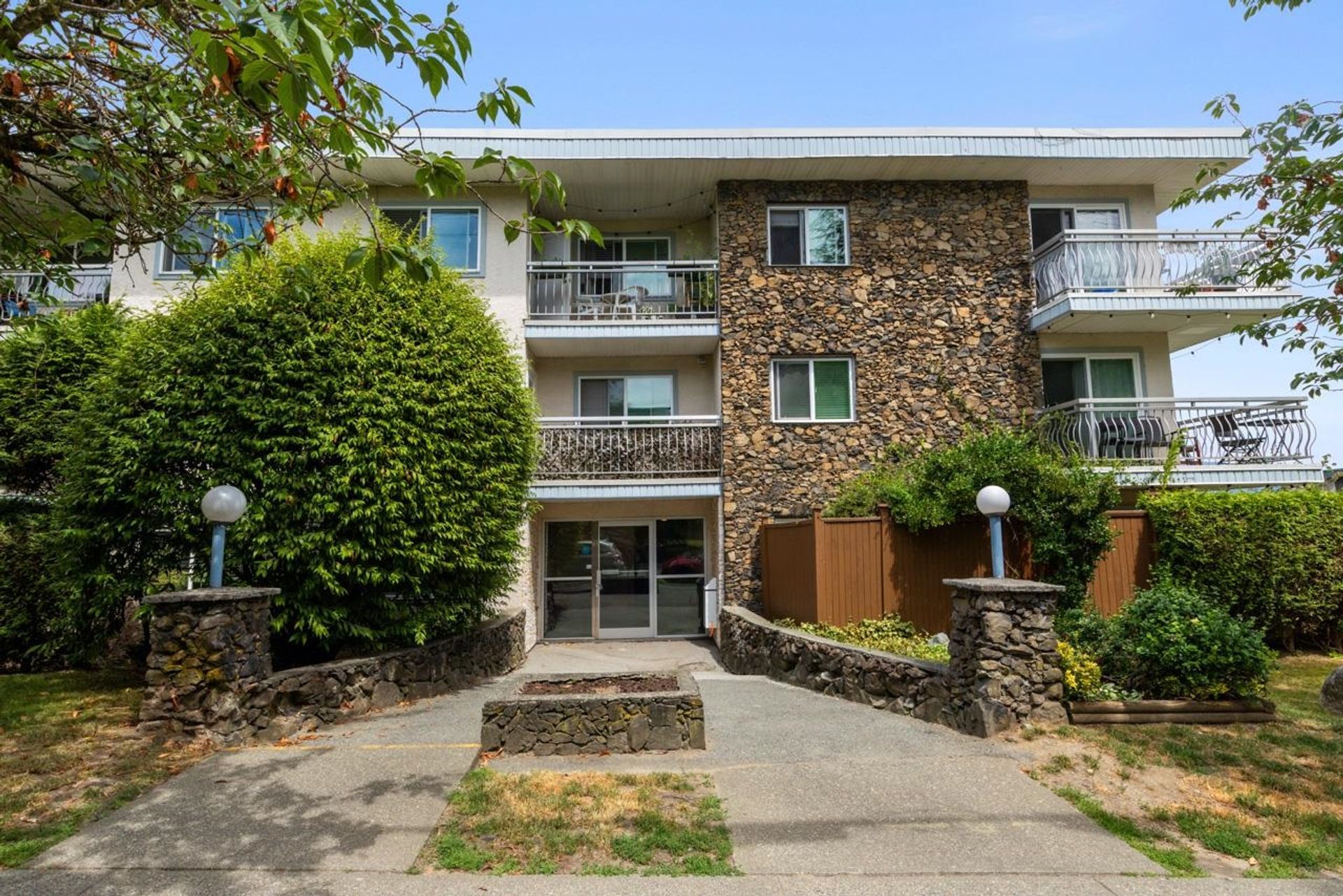 209 - 711 E 6th Avenue, Mount Pleasant VE, Vancouver East - 711-e-6th-avenue-mount-pleasant-ve-vancouver-east-25 209 - 711 E 6th Avenue, Mount Pleasant VE, Vancouver East - 711-e-6th-avenue-mount-pleasant-ve-vancouver-east-25