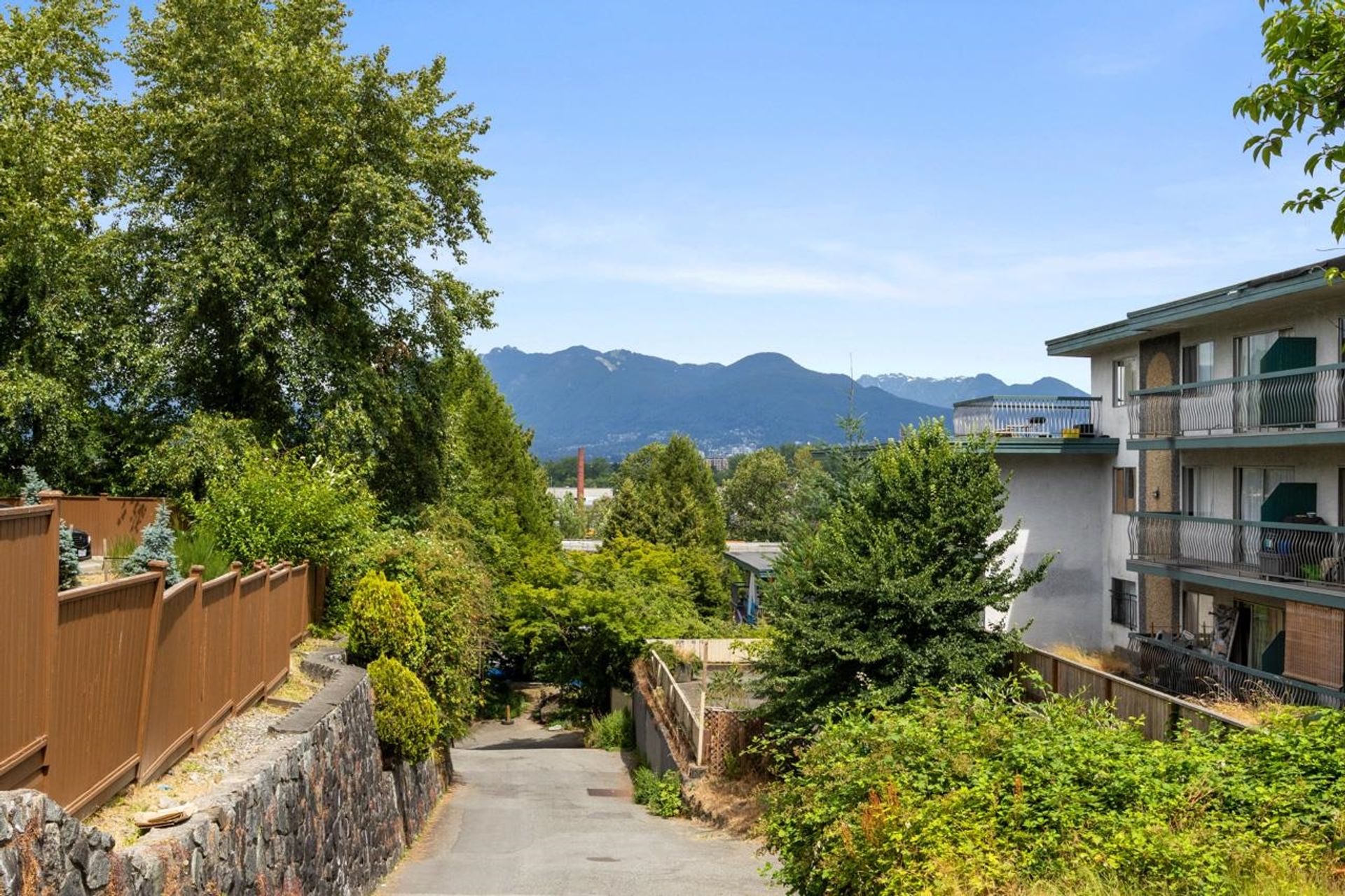 209 - 711 E 6th Avenue, Mount Pleasant VE, Vancouver East - 711-e-6th-avenue-mount-pleasant-ve-vancouver-east-27