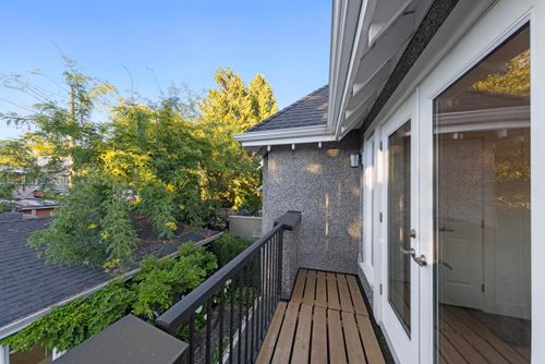 2 - 3651 W 5th Avenue, Kitsilano, Vancouver West - 3651-w-5th-avenue-kitsilano-vancouver-west-16 thumbnail 2 - 3651 W 5th Avenue, Kitsilano, Vancouver West - 3651-w-5th-avenue-kitsilano-vancouver-west-16