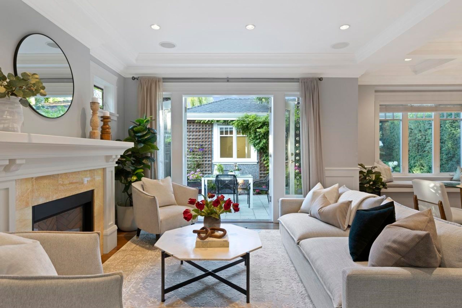 2 - 3651 W 5th Avenue, Kitsilano, Vancouver West - 3651-w-5th-avenue-kitsilano-vancouver-west-02