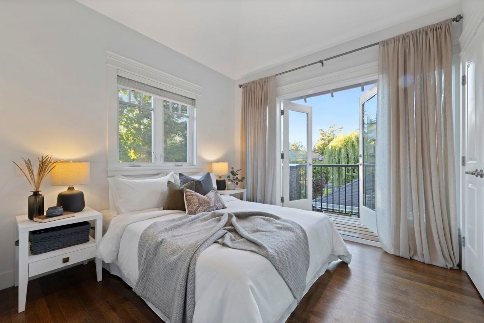 2 - 3651 W 5th Avenue, Kitsilano, Vancouver West - 3651-w-5th-avenue-kitsilano-vancouver-west-13 2 - 3651 W 5th Avenue, Kitsilano, Vancouver West - 3651-w-5th-avenue-kitsilano-vancouver-west-13