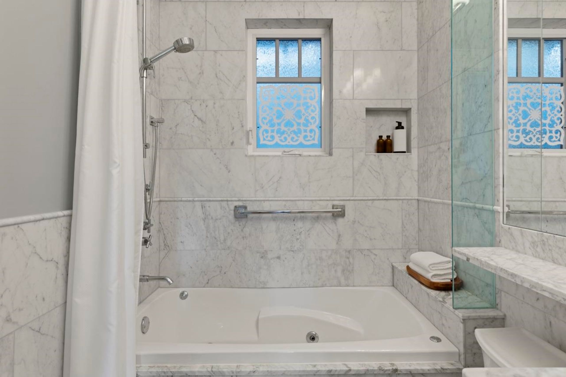 2 - 3651 W 5th Avenue, Kitsilano, Vancouver West - 3651-w-5th-avenue-kitsilano-vancouver-west-20 2 - 3651 W 5th Avenue, Kitsilano, Vancouver West - 3651-w-5th-avenue-kitsilano-vancouver-west-20