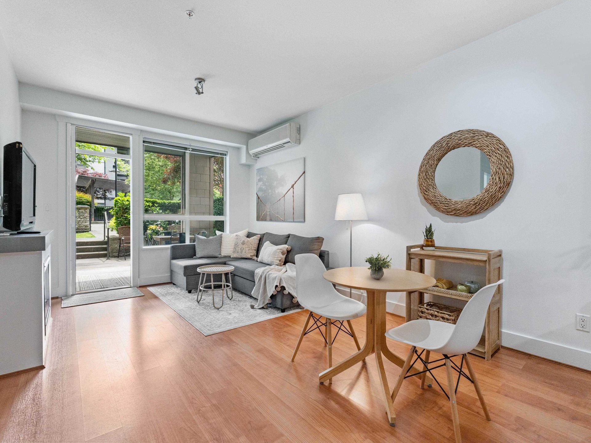 208 - 7428 Byrnepark Walk, South Slope, Burnaby South - 7428-byrnepark-walk-south-slope-burnaby-south-02
