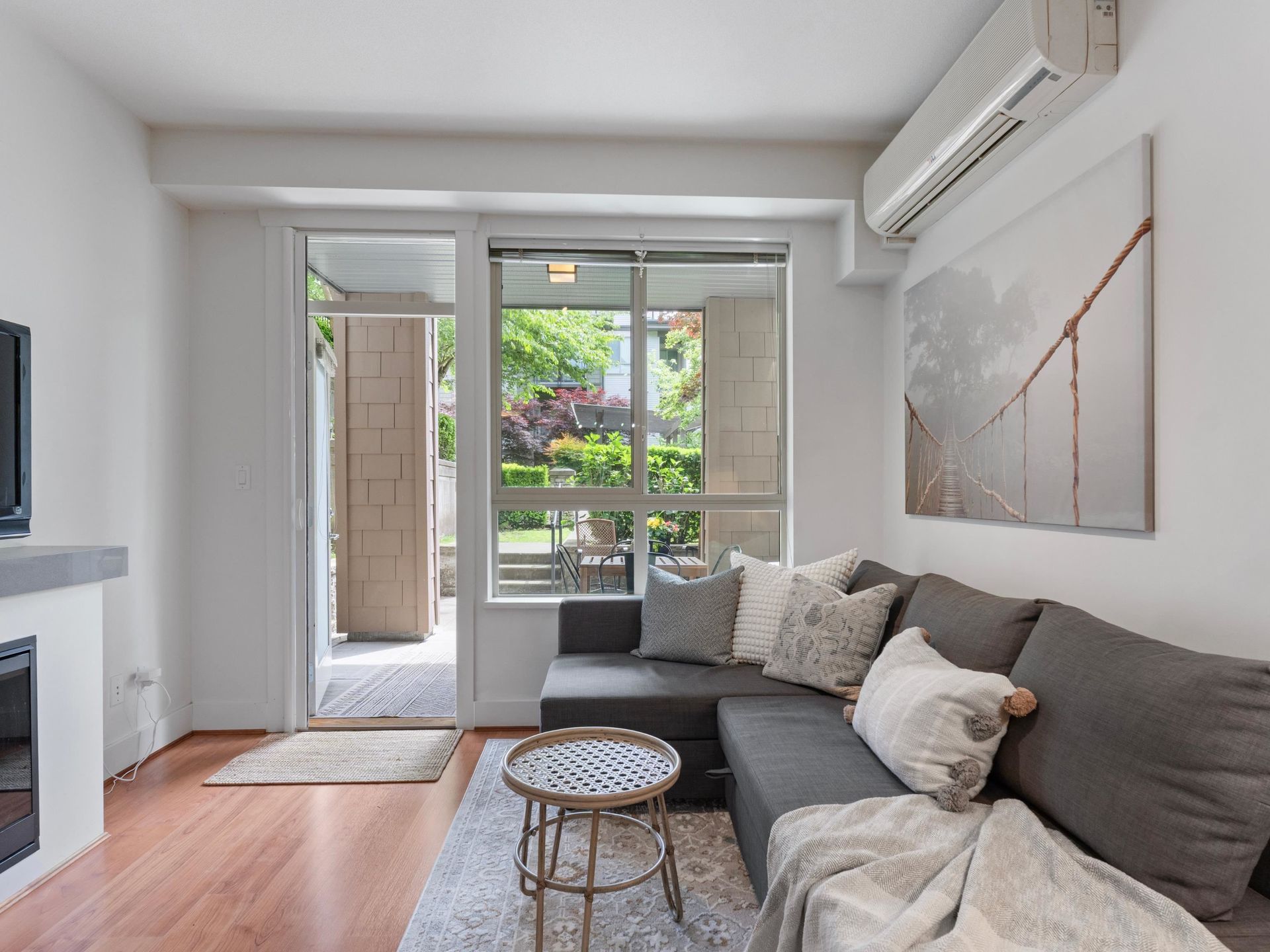 208 - 7428 Byrnepark Walk, South Slope, Burnaby South - 7428-byrnepark-walk-south-slope-burnaby-south-03