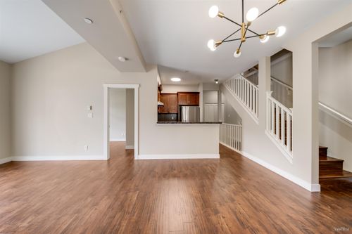 18 - 7388 Macpherson Avenue, Metrotown, Burnaby South - 7388-macpherson-avenue-metrotown-burnaby-south-04