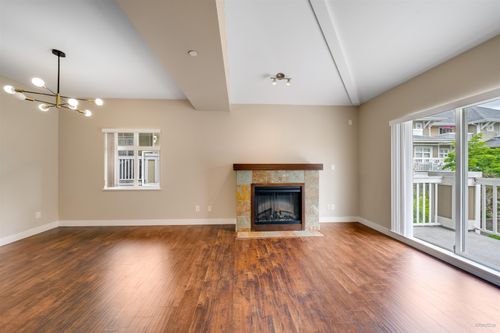 18 - 7388 Macpherson Avenue, Metrotown, Burnaby South - 7388-macpherson-avenue-metrotown-burnaby-south-09