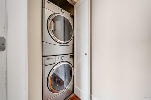 18 - 7388 Macpherson Avenue, Metrotown, Burnaby South - 7388-macpherson-avenue-metrotown-burnaby-south-23