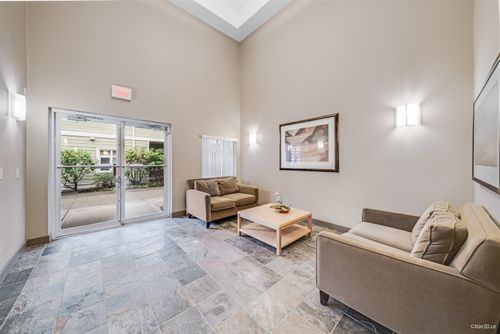 18 - 7388 Macpherson Avenue, Metrotown, Burnaby South - 7388-macpherson-avenue-metrotown-burnaby-south-37