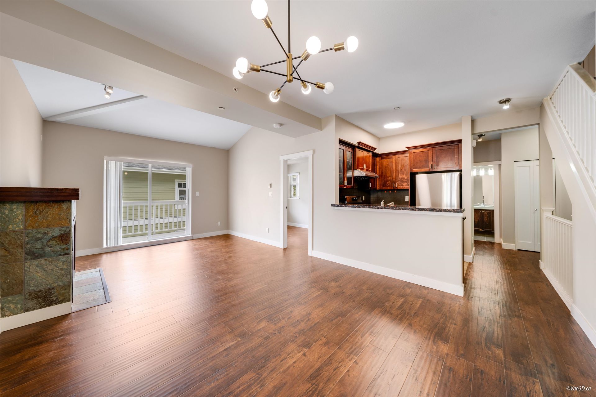 18 - 7388 Macpherson Avenue, Metrotown, Burnaby South - 7388-macpherson-avenue-metrotown-burnaby-south-02