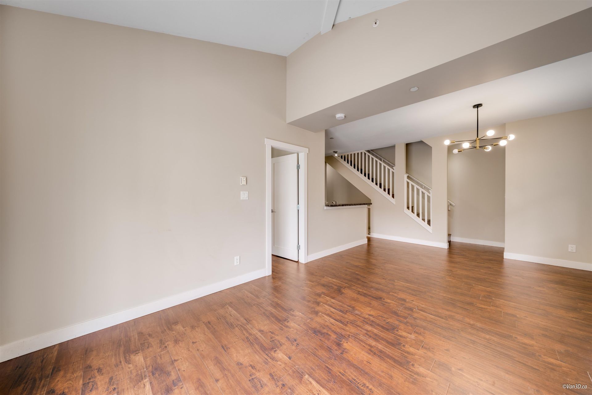 18 - 7388 Macpherson Avenue, Metrotown, Burnaby South - 7388-macpherson-avenue-metrotown-burnaby-south-12