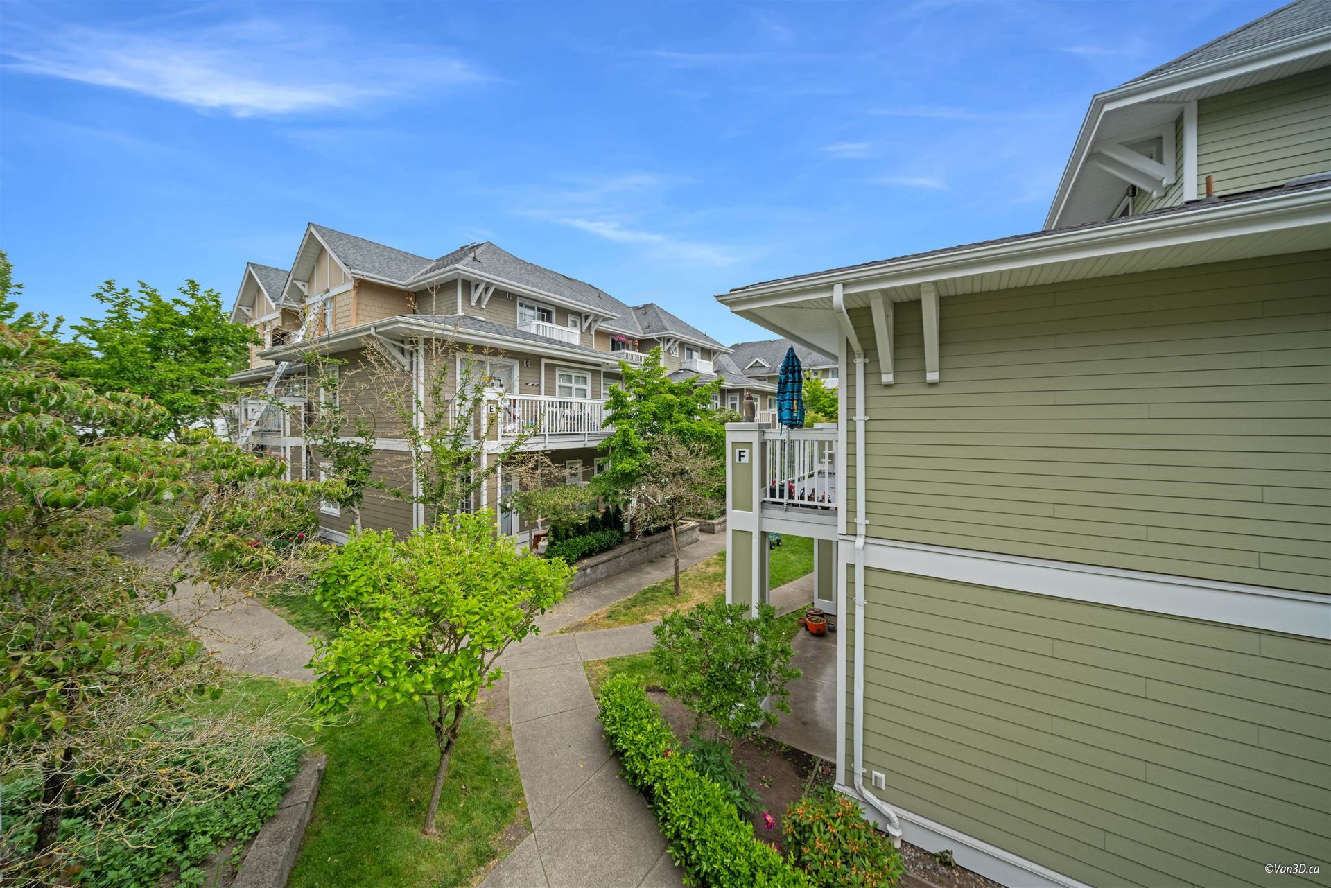 18 - 7388 Macpherson Avenue, Metrotown, Burnaby South - 7388-macpherson-avenue-metrotown-burnaby-south-25