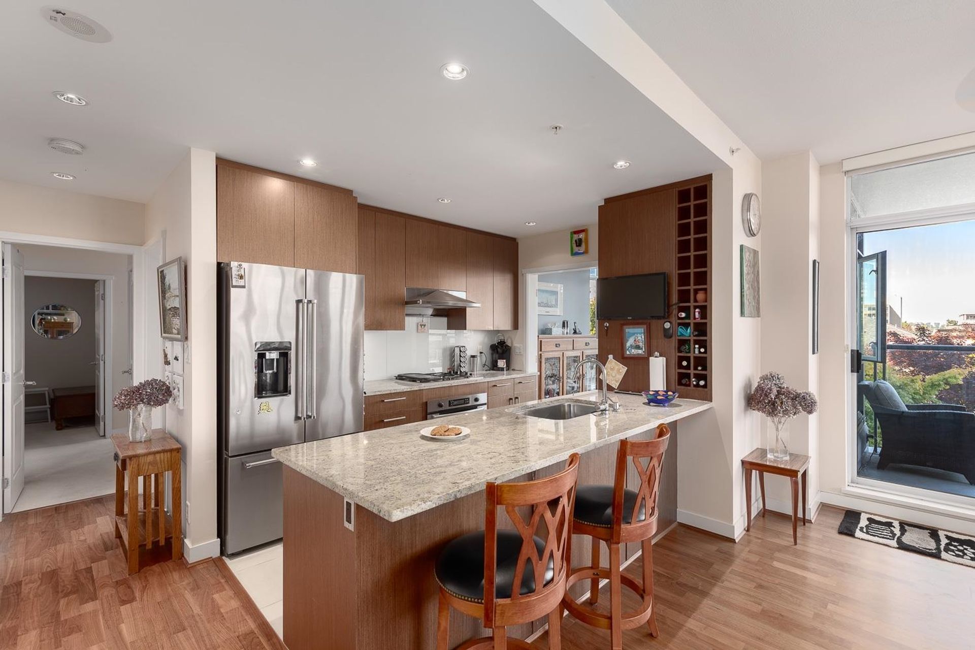 302 - 1333 W 11th Avenue, Fairview VW, Vancouver West - 1333-w-11th-avenue-fairview-vw-vancouver-west-05