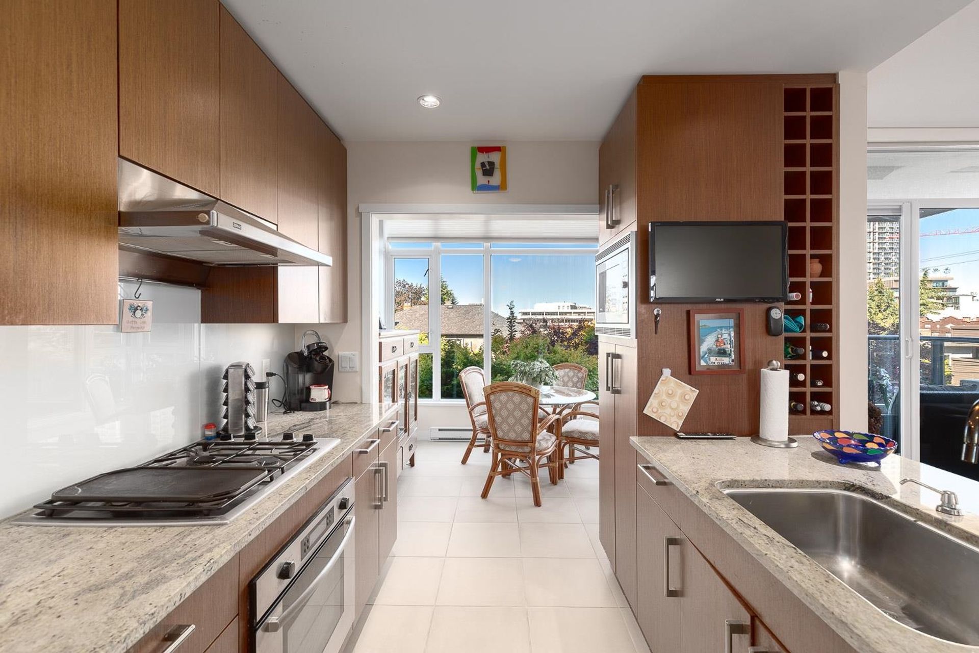 302 - 1333 W 11th Avenue, Fairview VW, Vancouver West - 1333-w-11th-avenue-fairview-vw-vancouver-west-06