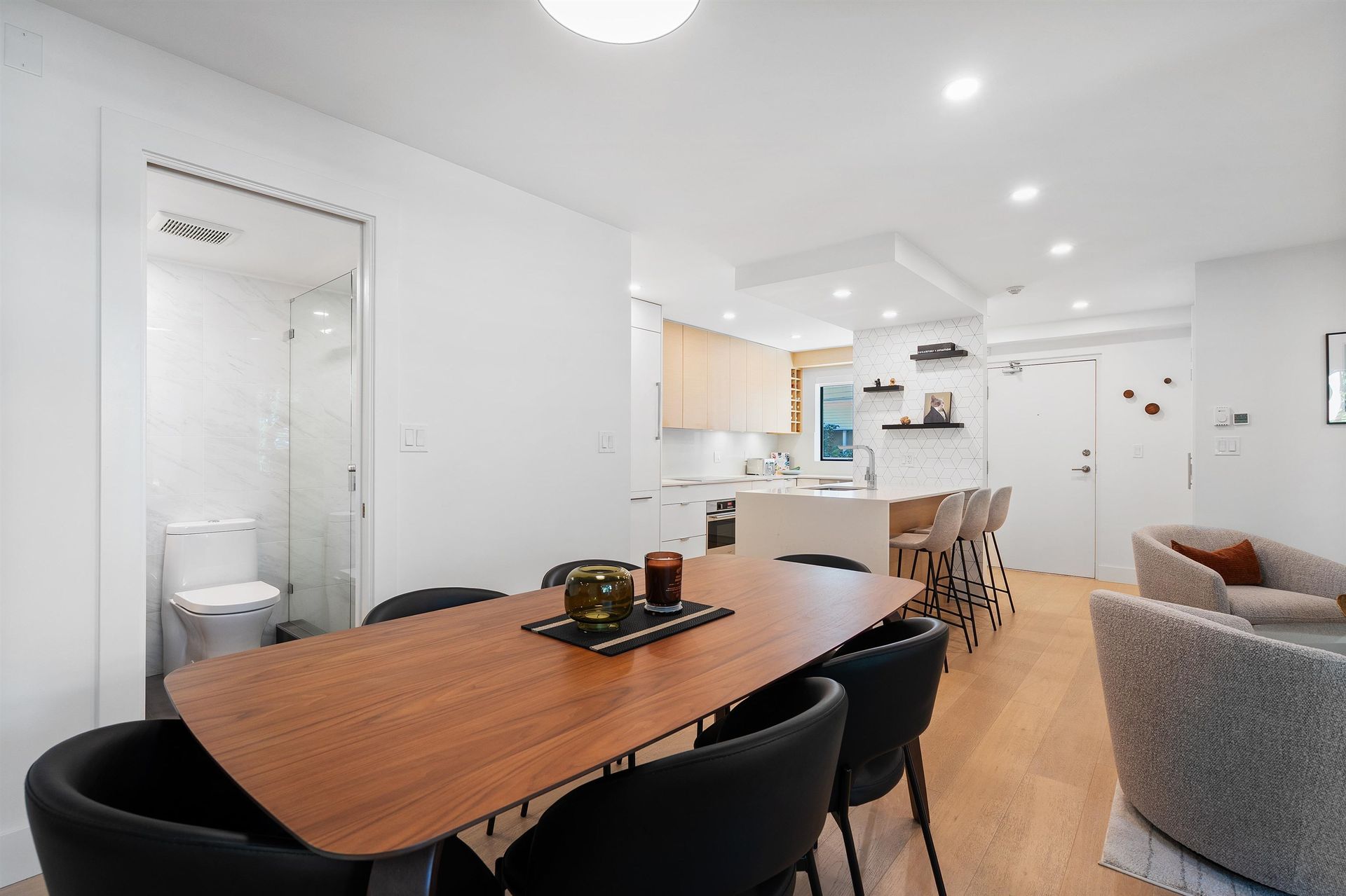 301 - 1350 Comox Street, West End VW, Vancouver West - 1350-comox-street-west-end-vw-vancouver-west-13 301 - 1350 Comox Street, West End VW, Vancouver West - 1350-comox-street-west-end-vw-vancouver-west-13