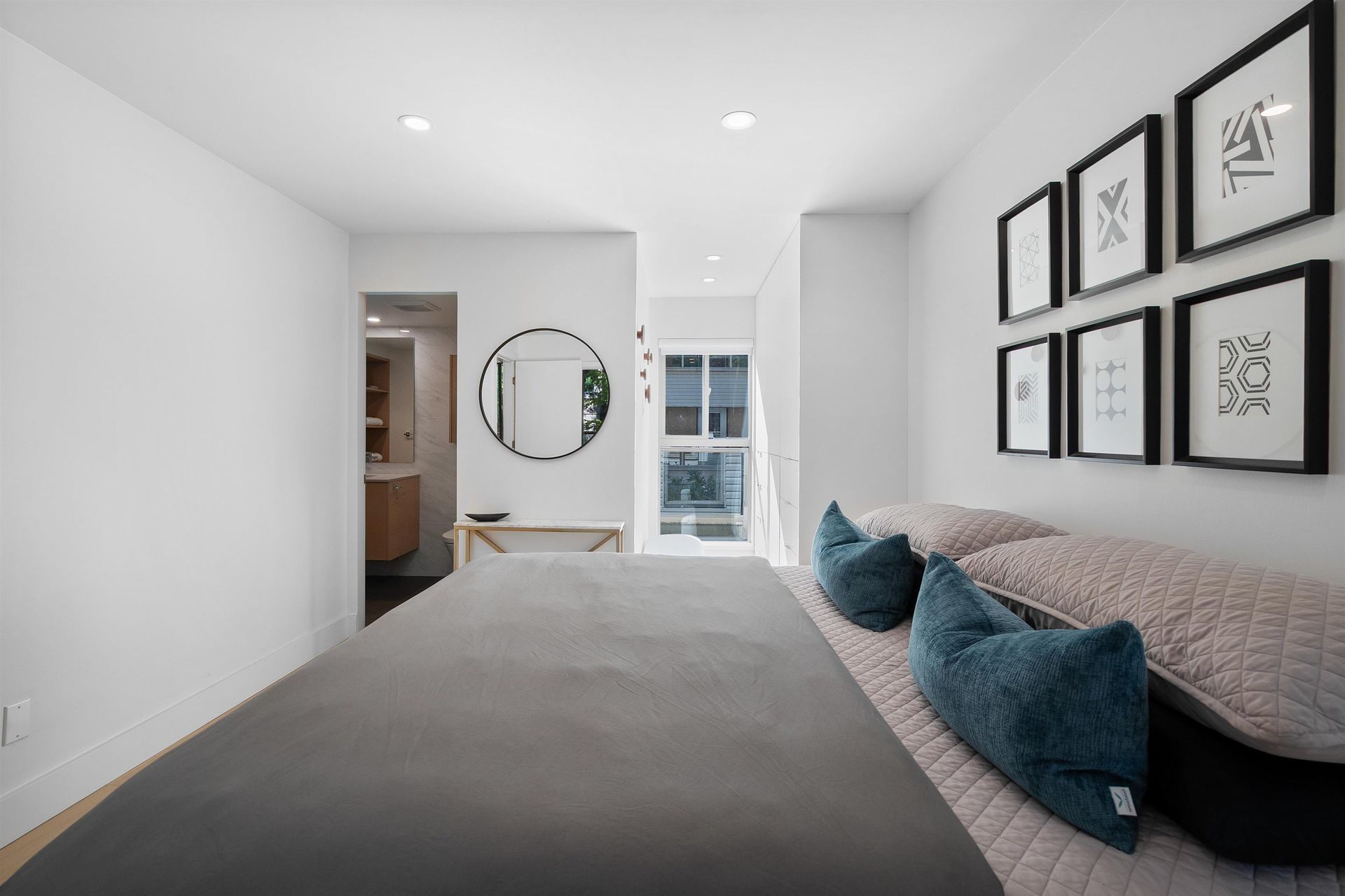 301 - 1350 Comox Street, West End VW, Vancouver West - 1350-comox-street-west-end-vw-vancouver-west-16 301 - 1350 Comox Street, West End VW, Vancouver West - 1350-comox-street-west-end-vw-vancouver-west-16