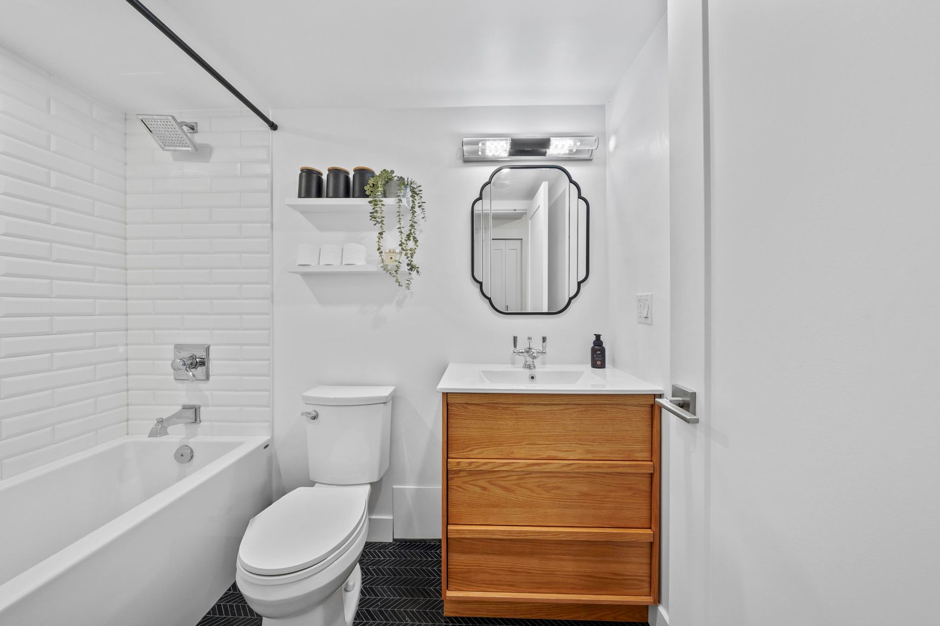 112 - 1345 W 4th Avenue, False Creek, Vancouver West - 1345-w-4th-avenue-false-creek-vancouver-west-16