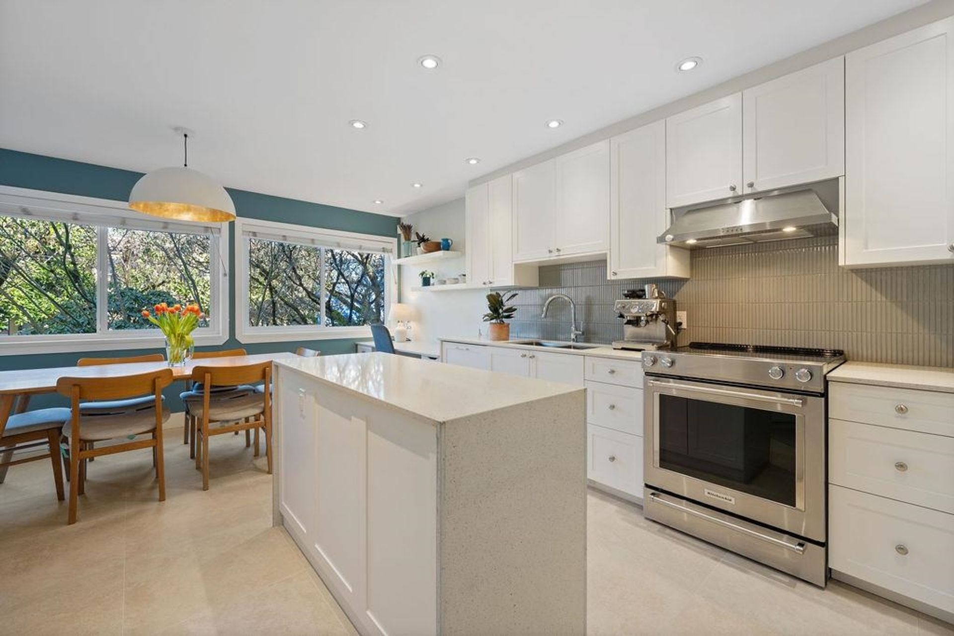 2 - 1214 W 7th Avenue, Fairview VW, Vancouver West - 1214-w-7th-avenue-fairview-vw-vancouver-west-02