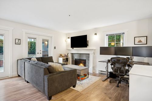 327 W 15th Avenue, Mount Pleasant VW, Vancouver West - 327-w-15th-avenue-mount-pleasant-vw-vancouver-west-03