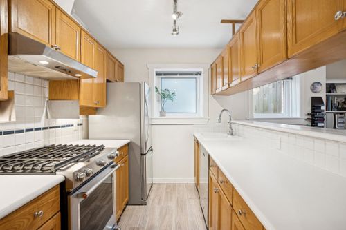 327 W 15th Avenue, Mount Pleasant VW, Vancouver West - 327-w-15th-avenue-mount-pleasant-vw-vancouver-west-12