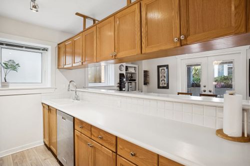 327 W 15th Avenue, Mount Pleasant VW, Vancouver West - 327-w-15th-avenue-mount-pleasant-vw-vancouver-west-14