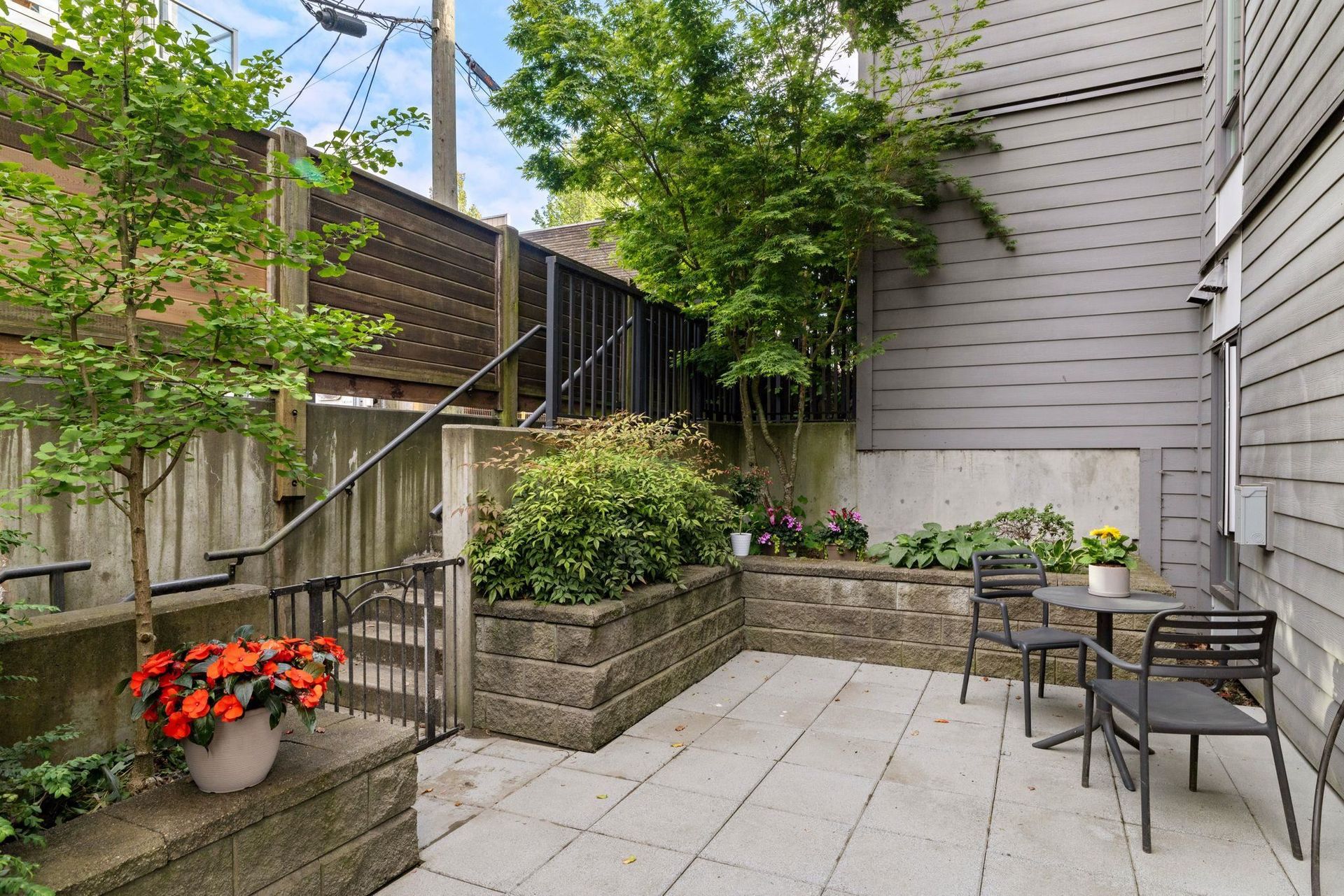 102 - 1661 E 2nd Avenue, Grandview Woodland, Vancouver East - 1661-e-2nd-avenue-grandview-woodland-vancouver-east-03