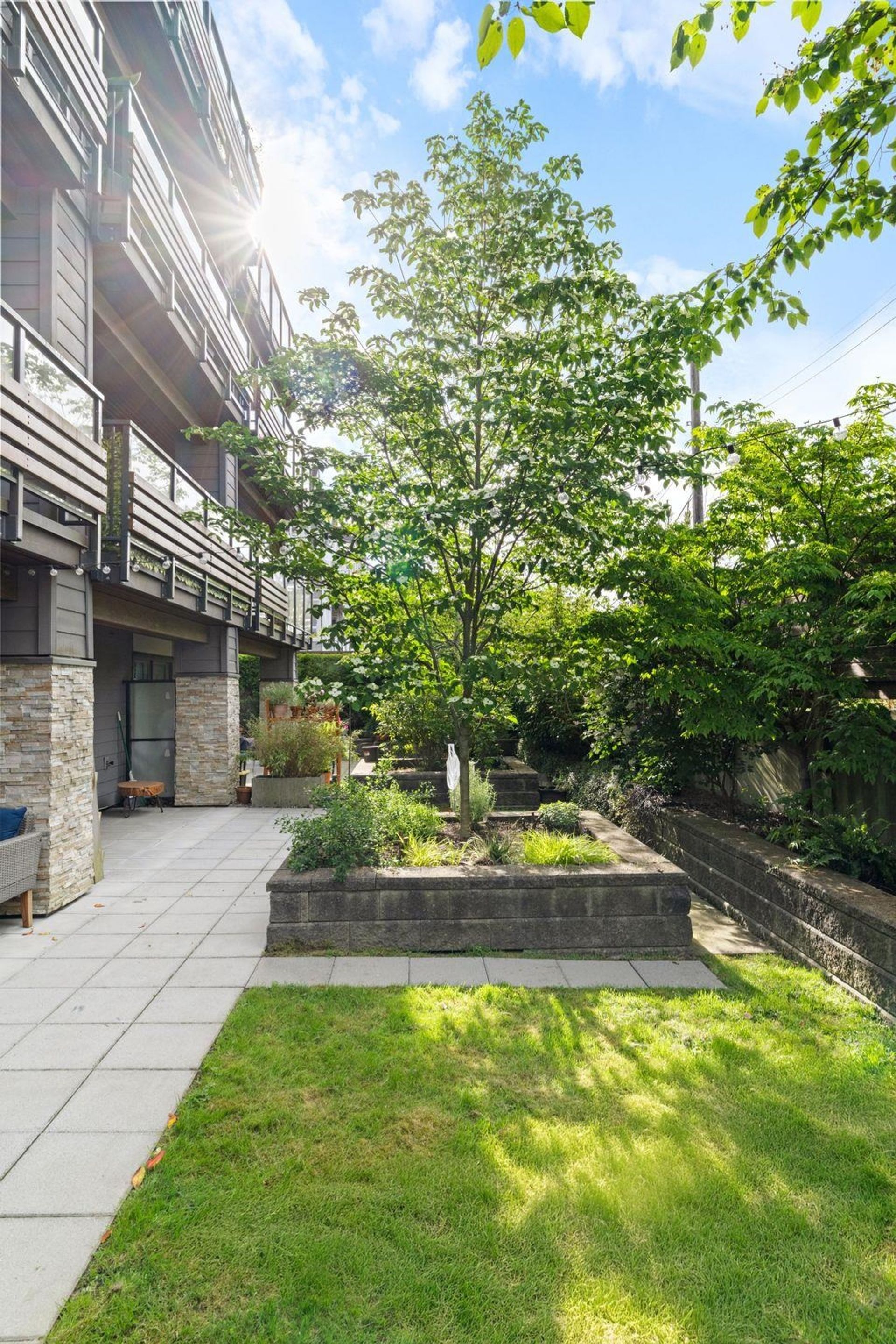 102 - 1661 E 2nd Avenue, Grandview Woodland, Vancouver East - 1661-e-2nd-avenue-grandview-woodland-vancouver-east-05