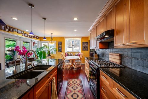 1392 Charland Avenue, Central Coquitlam, Coquitlam - 1392-charland-avenue-central-coquitlam-coquitlam-05