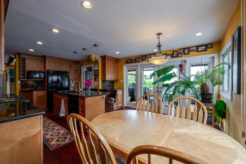 1392 Charland Avenue, Central Coquitlam, Coquitlam - 1392-charland-avenue-central-coquitlam-coquitlam-09