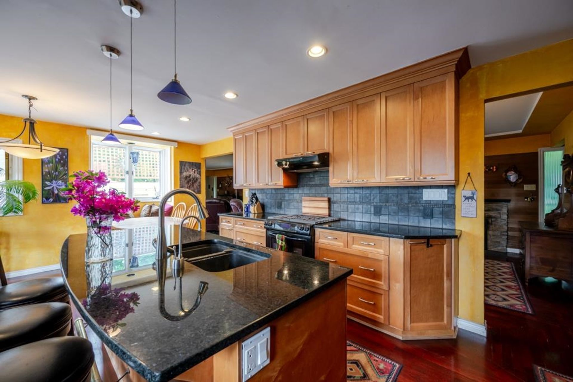 1392 Charland Avenue, Central Coquitlam, Coquitlam - 1392-charland-avenue-central-coquitlam-coquitlam-03